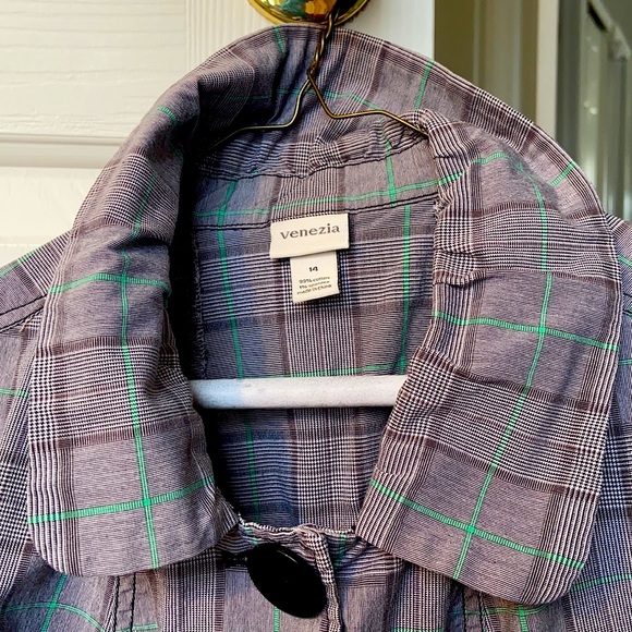 Women’s Coat - Picture 4 of 6